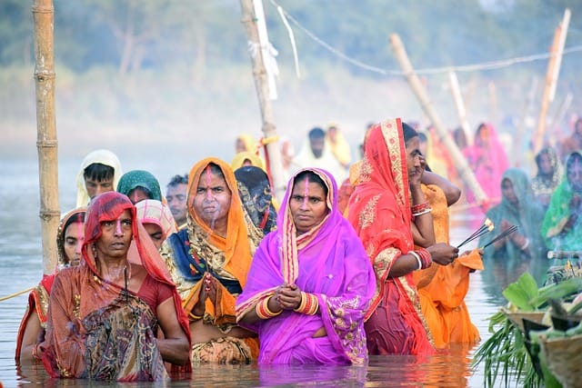 Chhath Geet Banaras Aisan Ghat Lyrics